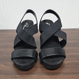 A2 by Aerosoles Size 6.5 Black Strappy Wedge Sandals